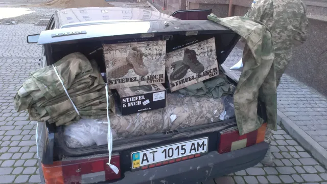 У Франківську Архієпархія УГКЦ передала чергову допомогу для військових (фото) — фото 1