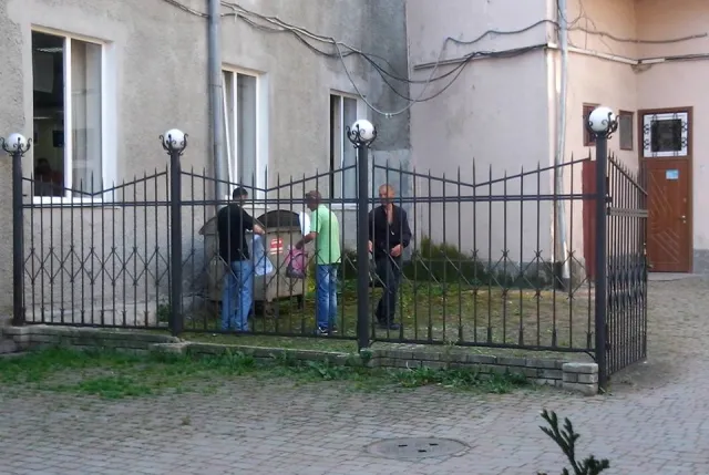 «Сміттєва люстрацію» виявились піаром? (фото) — фото 2