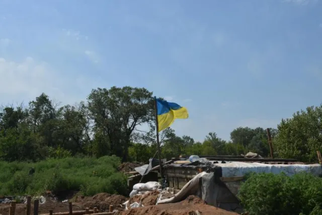 Голова обласної ради Василь Скрипничук розповів про жахливі умови праці та результати роботи прикарпатських будівничих у зоні АТО (фото) — фото 5