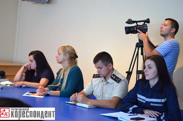 Дітям переселенців, які мешкають у Франківську, закуплять перші шкільні портфелі (фото) — фото 1