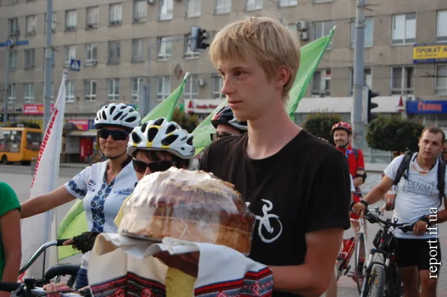 У Франківську відбувся велопробіг незрячих (фото) — фото 11