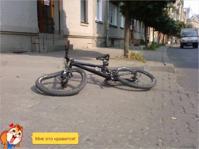 У Франківську розшукують водія, котрий збивши велосипедиста, втік з місця аварії (фото) — фото 1