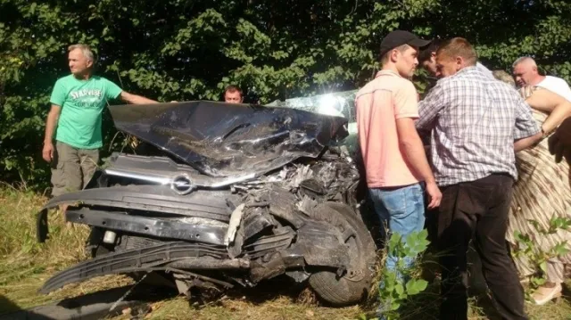 На Калуській трасі сталася жахлива аварія. На місце події виїхали три "швидких" (фото) — фото 4