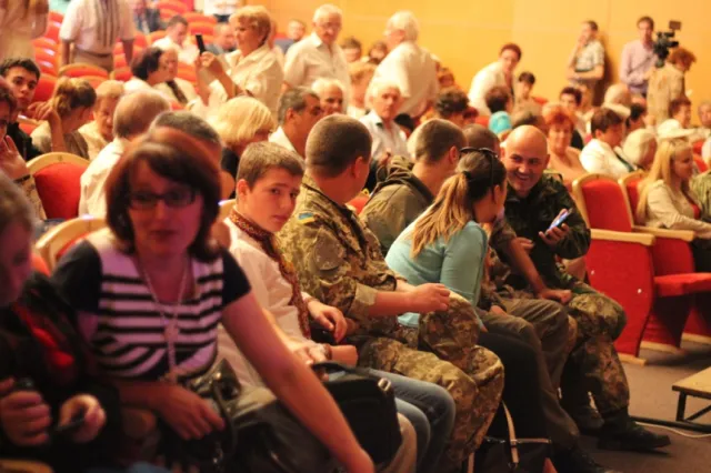 В облмуздрамтеатрі відбулися урочистості з нагоди відзначення 24-ї річниці Незалежності України (фото) — фото 1