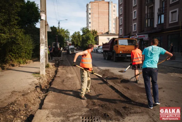 Вулиця Тичини у Франківську нарешті дочекалася капітального ремонту (фото) — фото 19