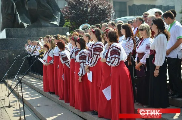 У Франківську відбулися урочистості до дня народження Каменяра (фото) — фото 5