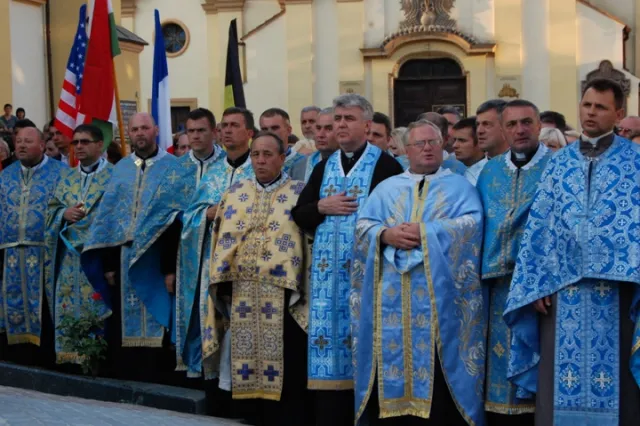 У Франківську освятили пам’ятник Андрею Шептицькому (фото) — фото 14