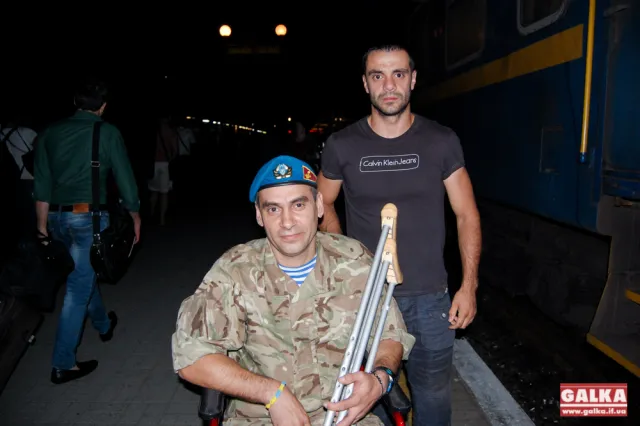Я обіцяв, що поведу донечку у перший клас – додому повернувся важкопоранений боєць АТО з Прикарпаття (фото) — фото 2