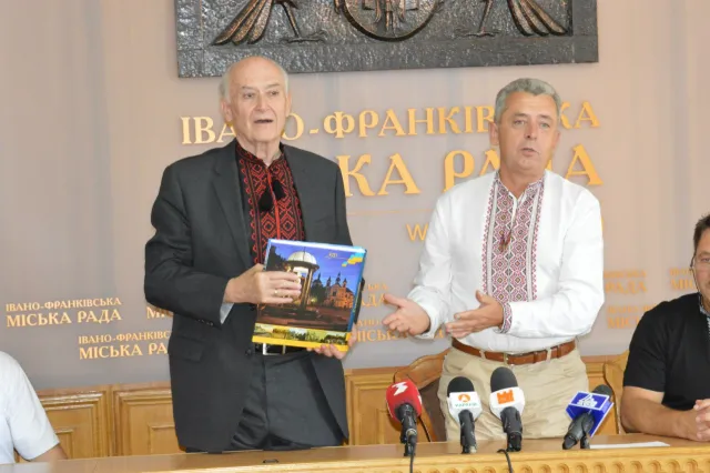 Сім'я з США подарувала Івано-Франківську кардіохірургічну операційну (фото) — фото 6