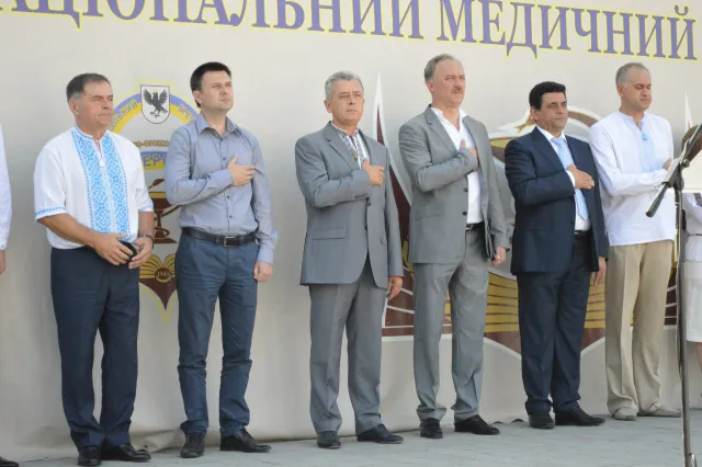 Сьогодні відбулись святкові урочистості щодо посвяти першокурсників ІФНМУ у студенти (фото) — фото 2