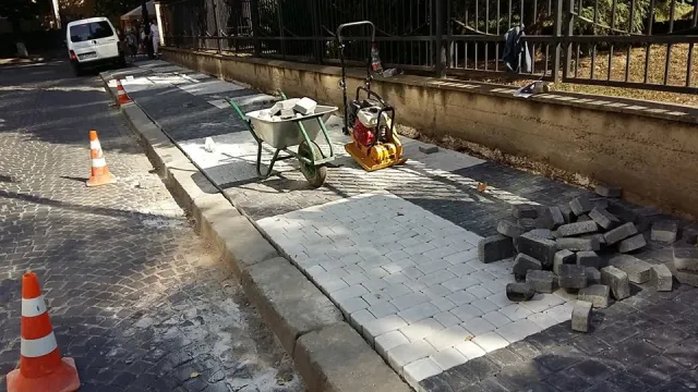 Авторагулі більше не зможуть припаркуватися на Олеся Гончара (фото) — фото 3