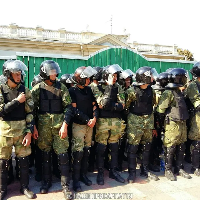 До Верховної Ради відправили бійців батальйону "Івано-Франківськ" (фото) — фото 1