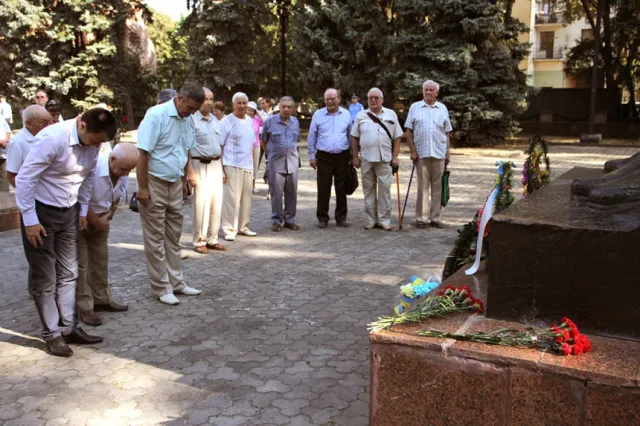 У Франківську з нагоди 70-річчя закінчення Другої світової війни вшанували загиблих у військових діях (фото) — фото 5