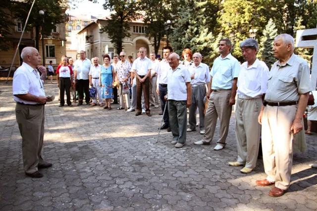 У Франківську з нагоди 70-річчя закінчення Другої світової війни вшанували загиблих у військових діях (фото) — фото 6