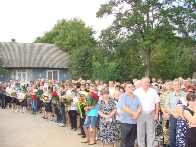 На Прикарпатті попрощалися із загиблим в зоні АТО Юрієм Пукішем (фото) — фото 4