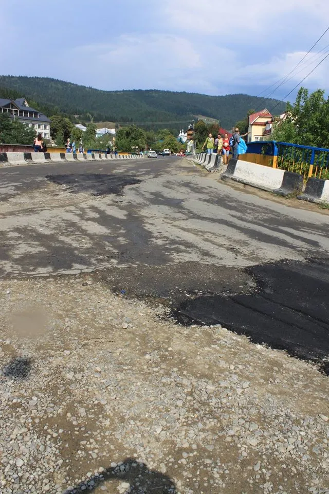 Жителі Верховини неприємно шоковані ремонт дороги (фото) — фото 3