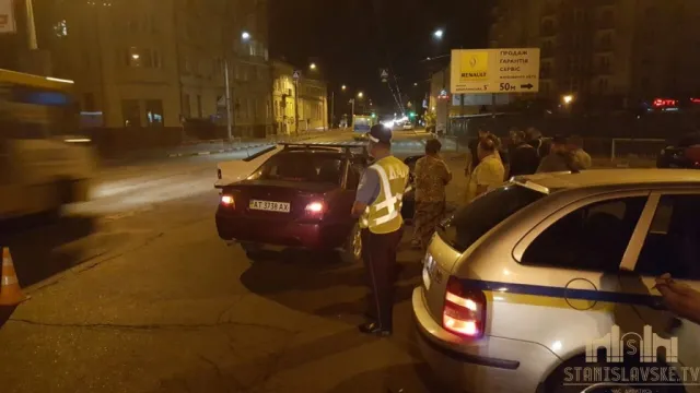 Цієї ночі у Франківську зіткнулися Daewoo та BMW (фото) — фото 2