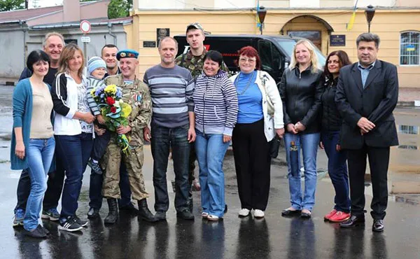 Додому повернувся боєць 80-ї аеромобільної бригади — фото 1