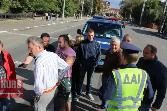 У Франківську зіткнулися "Мазда" та "Рено" (фото) — фото 1