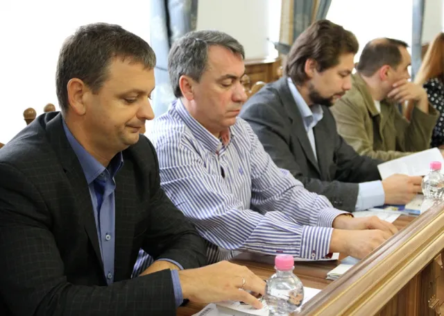 У Франківську роз'яснили основні положення змін до Конституції України в частині децентралізації влади (фото) — фото 4