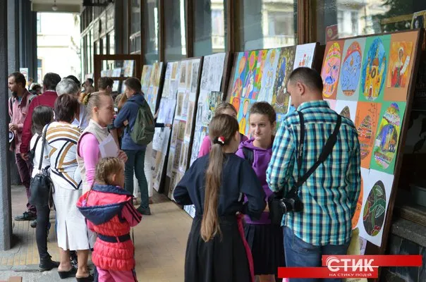 До Франківська привезли роботи переможців міжнародного конкурсу малюнка (фото+відео) — фото 5