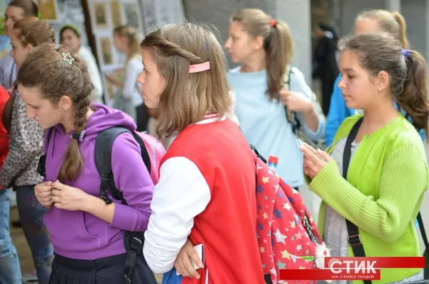 До Франківська привезли роботи переможців міжнародного конкурсу малюнка (фото+відео) — фото 7