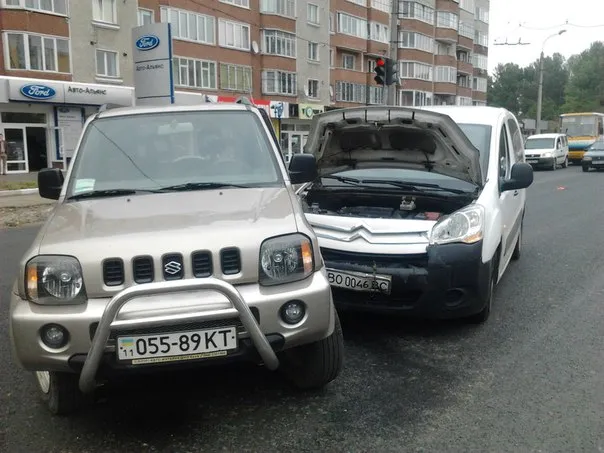 Сьогодні у Франківську не обійшлося без ДТП (фото) — фото 2