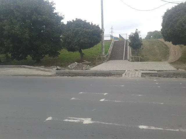 Франківець скаржиться на ремонт вулиці Набережна (фото) — фото 1