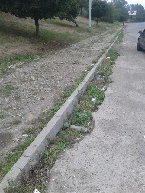 Франківець скаржиться на ремонт вулиці Набережна (фото) — фото 12