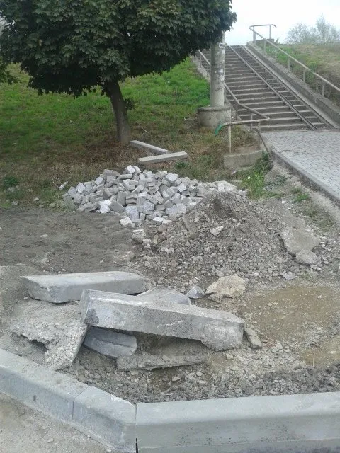 Франківець скаржиться на ремонт вулиці Набережна (фото) — фото 9