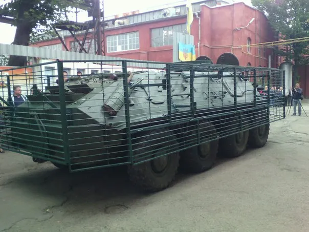 У Франківську освятили відремонтований БТР для бійців АТО (фото) — фото 4