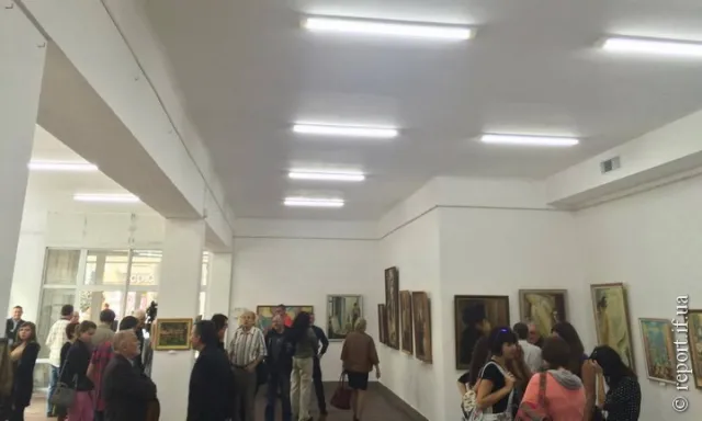 У Франківську відкрилася виставка картин під назвою «Сад моєї Надії» (фото) — фото 1