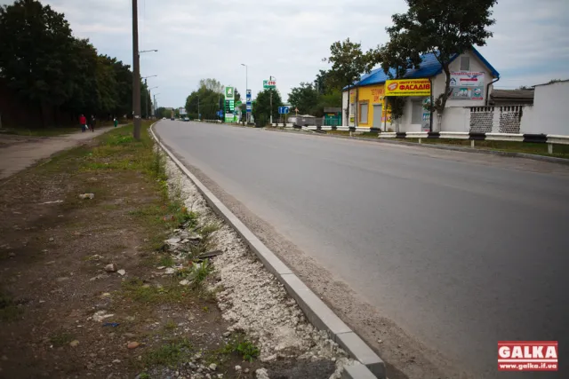 Вулицю Набережну у Франківську навіть не думають ремонтувати (фото) — фото 2
