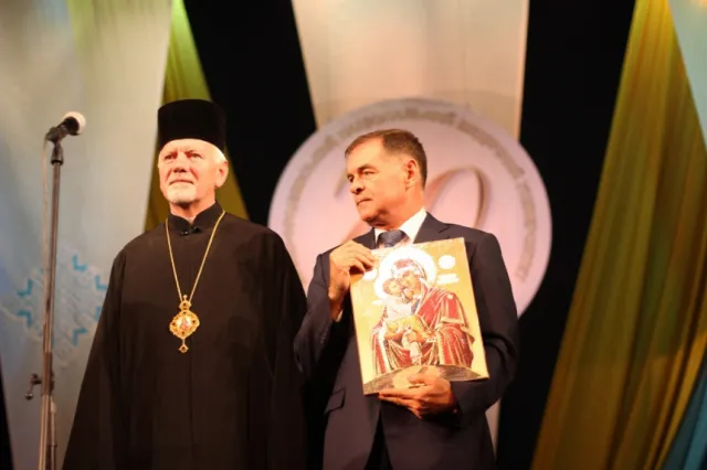 Викладачі медуніверситету отримали медалі «За заслуги перед Прикарпаттям» (фото) — фото 2