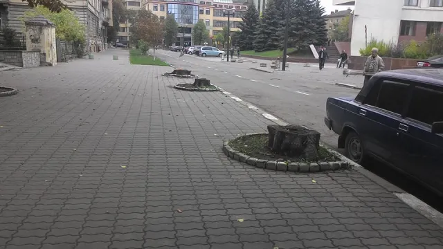Жителі міста скаржаться на безлад в парку на Валах (фото) — фото 11