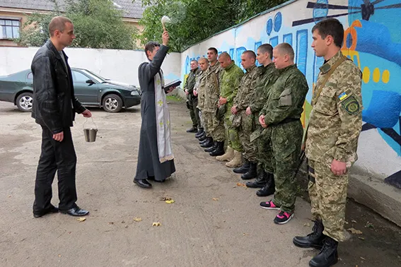 Прикарпатські оперативники відправились в зону АТО (фото) — фото 2
