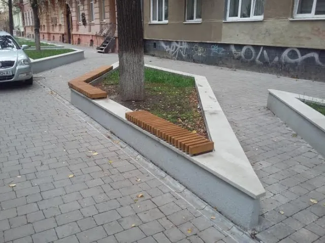 У Франківську на вулиці Шевченка встановлювати десять лавочок (фото) — фото 1