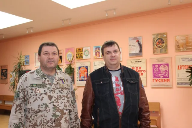У Франківську в ляльковому театрі для сімей учасників АТО влаштували благодійну виставу (фото) — фото 8