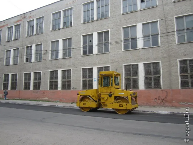 У Франківську нарешті завершили ремонт вулиці Мельника (фото) — фото 1