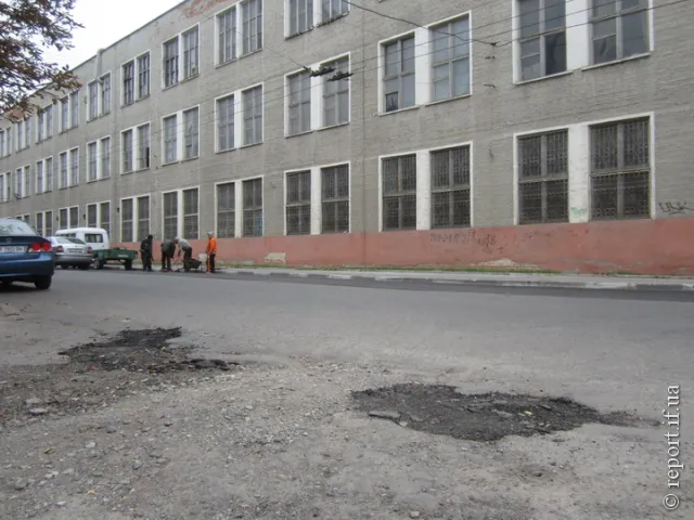 У Франківську нарешті завершили ремонт вулиці Мельника (фото) — фото 2