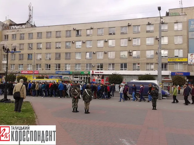 У Франківську провели репетицію параду до Дня захисника України (фото+відео) — фото 1