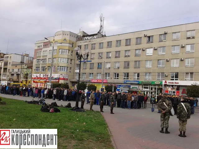 У Франківську провели репетицію параду до Дня захисника України (фото+відео) — фото 2