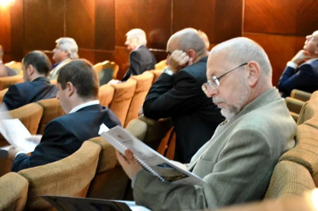 Сьогодні депутати облради шостого скликання востаннє зібрались на сесію (фото) — фото 5