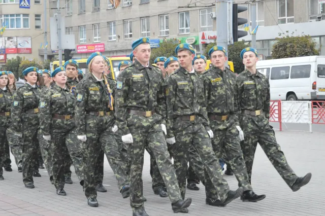 У Франківську розпочалися урочистості з нагоди Дня захисника України (фото) — фото 13