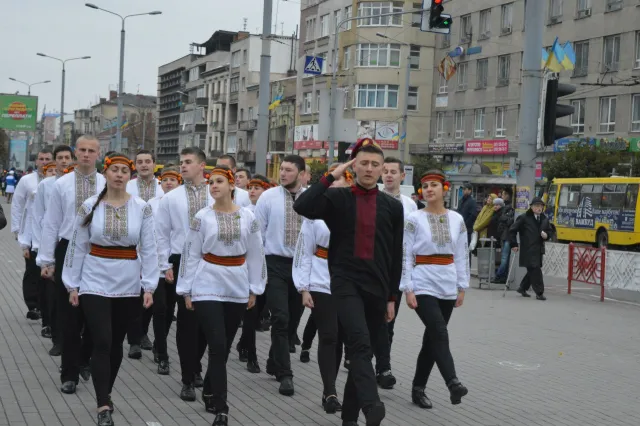 У Франківську розпочалися урочистості з нагоди Дня захисника України (фото) — фото 15