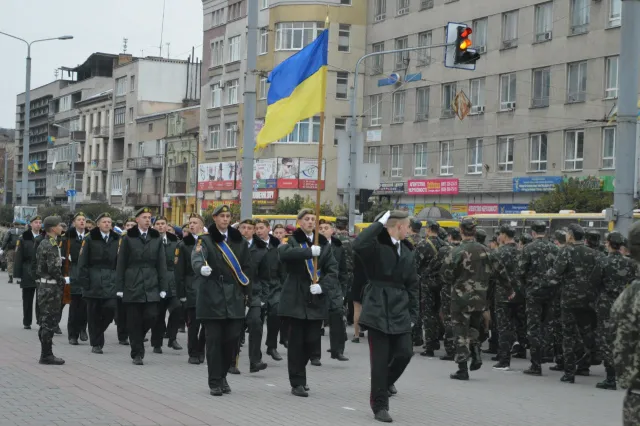У Франківську розпочалися урочистості з нагоди Дня захисника України (фото) — фото 10