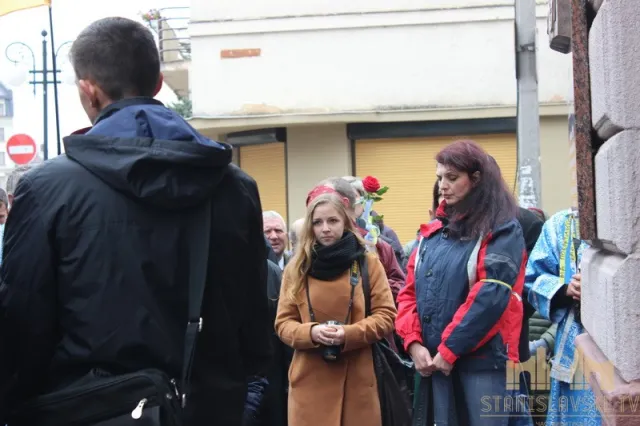 У Франківську відкрили барельєф 29-річному медику, що загинув в АТО (фото) — фото 12