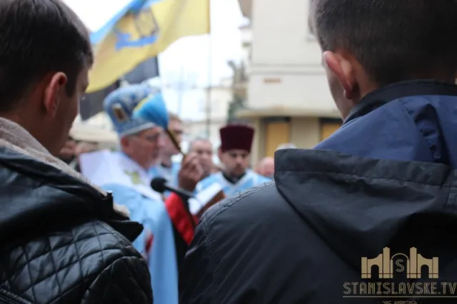 У Франківську відкрили барельєф 29-річному медику, що загинув в АТО (фото) — фото 15