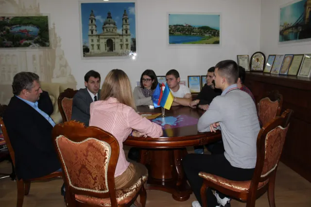 Народний депутат України Черненко: Основна проблема на цих місцевих виборах це застосування “чорного піару” (фото) — фото 3