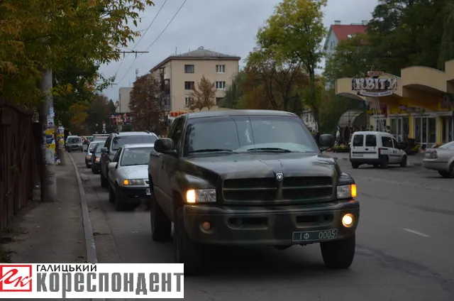 В Івано-Франківську відбувся автопробіг “Брат за брата” (фото) — фото 4